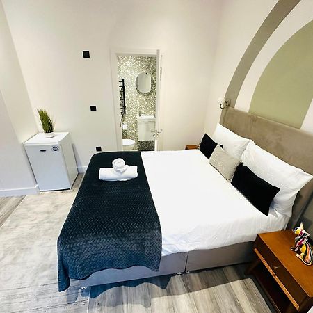 London Beautiful Suites Rooms Top Location מראה חיצוני תמונה