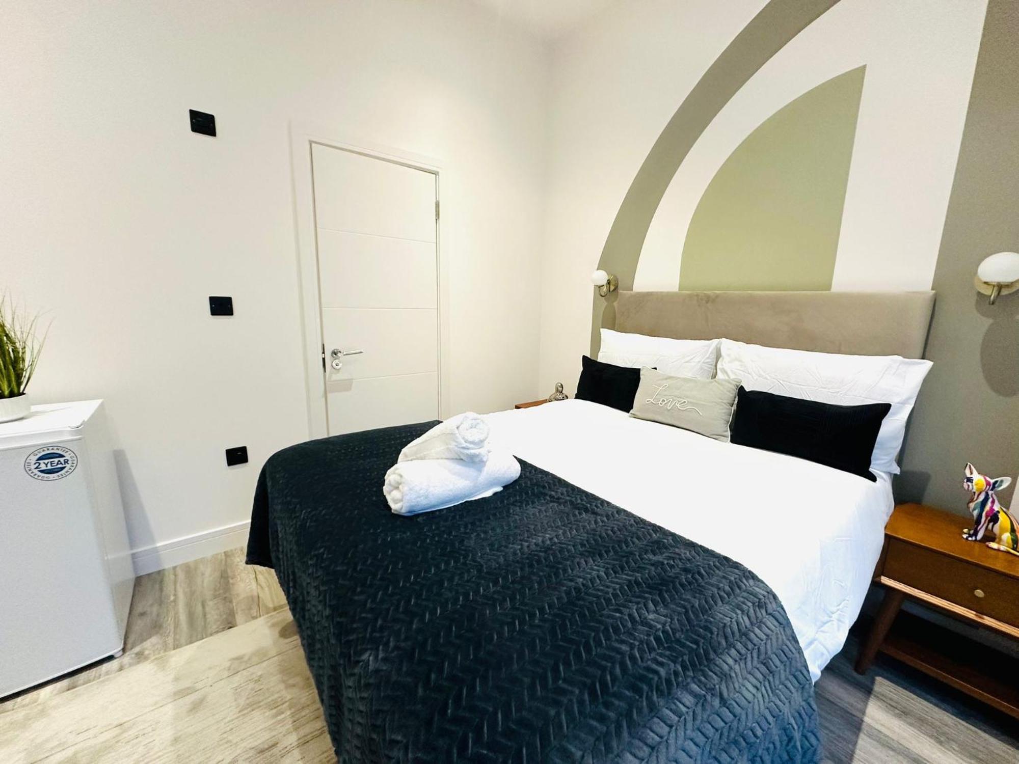 London Beautiful Suites Rooms Top Location מראה חיצוני תמונה